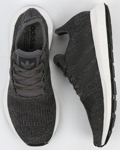 Adidas Swift Run Turnschuhe Grau/Schwarz