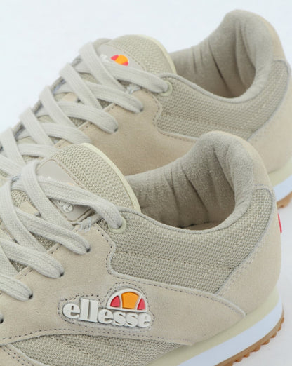 Ellesse – City Runner – Sneaker in Off-White/Gummi
