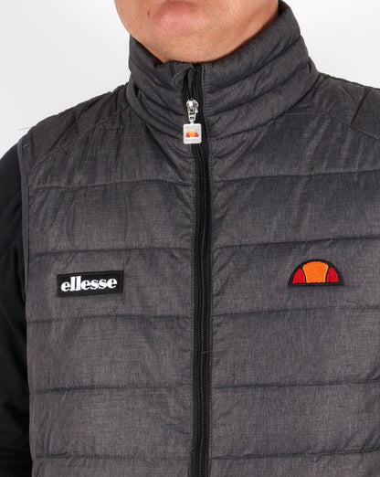 Ellesse – Gepolsterte Weste „Crag“ in Grau
