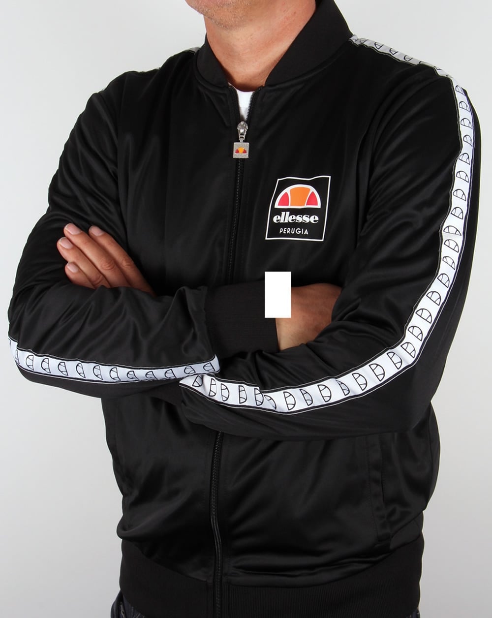 Ellesse – Jaynefi – Schwarzes Trainingsoberteil mit Zierband