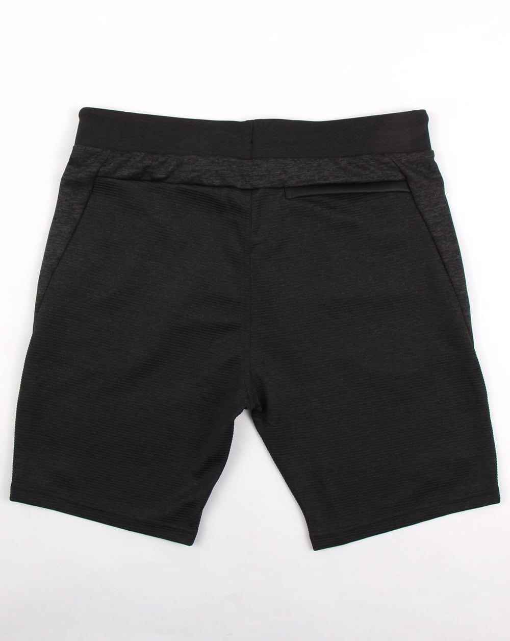 Ellesse – Liberte – Shorts in Schwarzmeliert