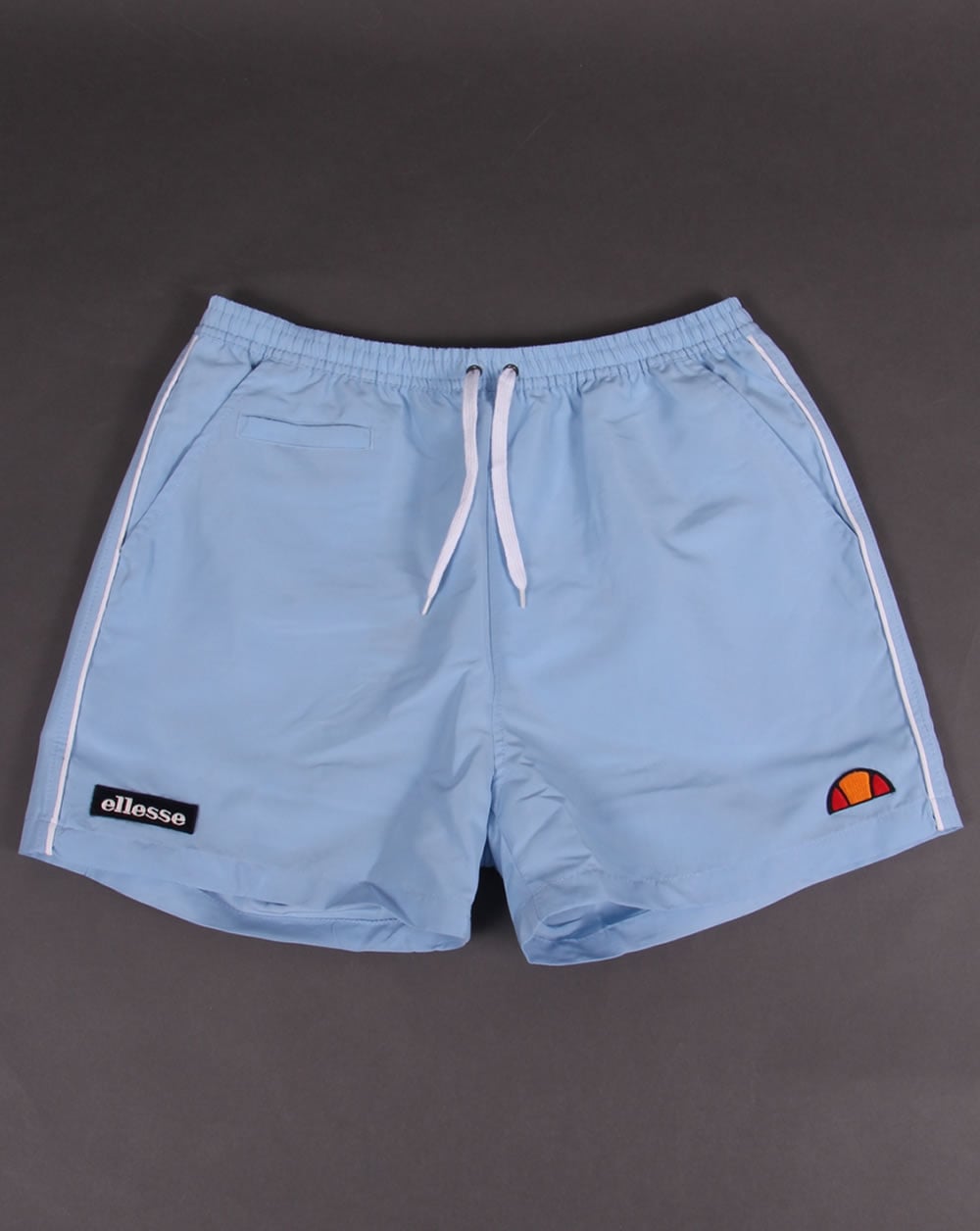 Ellesse – Badeshorts mit Paspelierung, Himmelblau