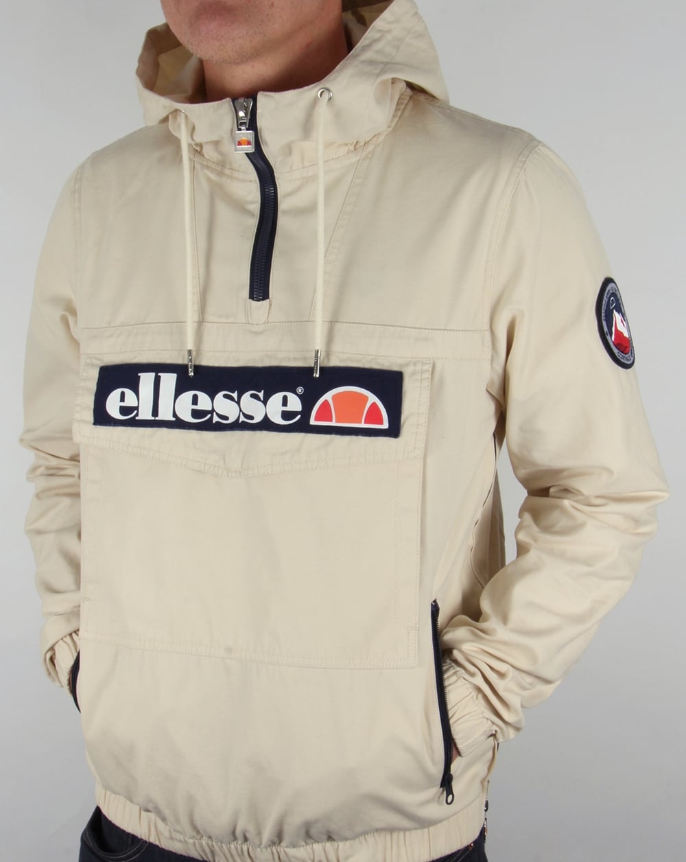 Ellesse – QTR – Smock-Jacke mit Reißverschluss in Hellstein