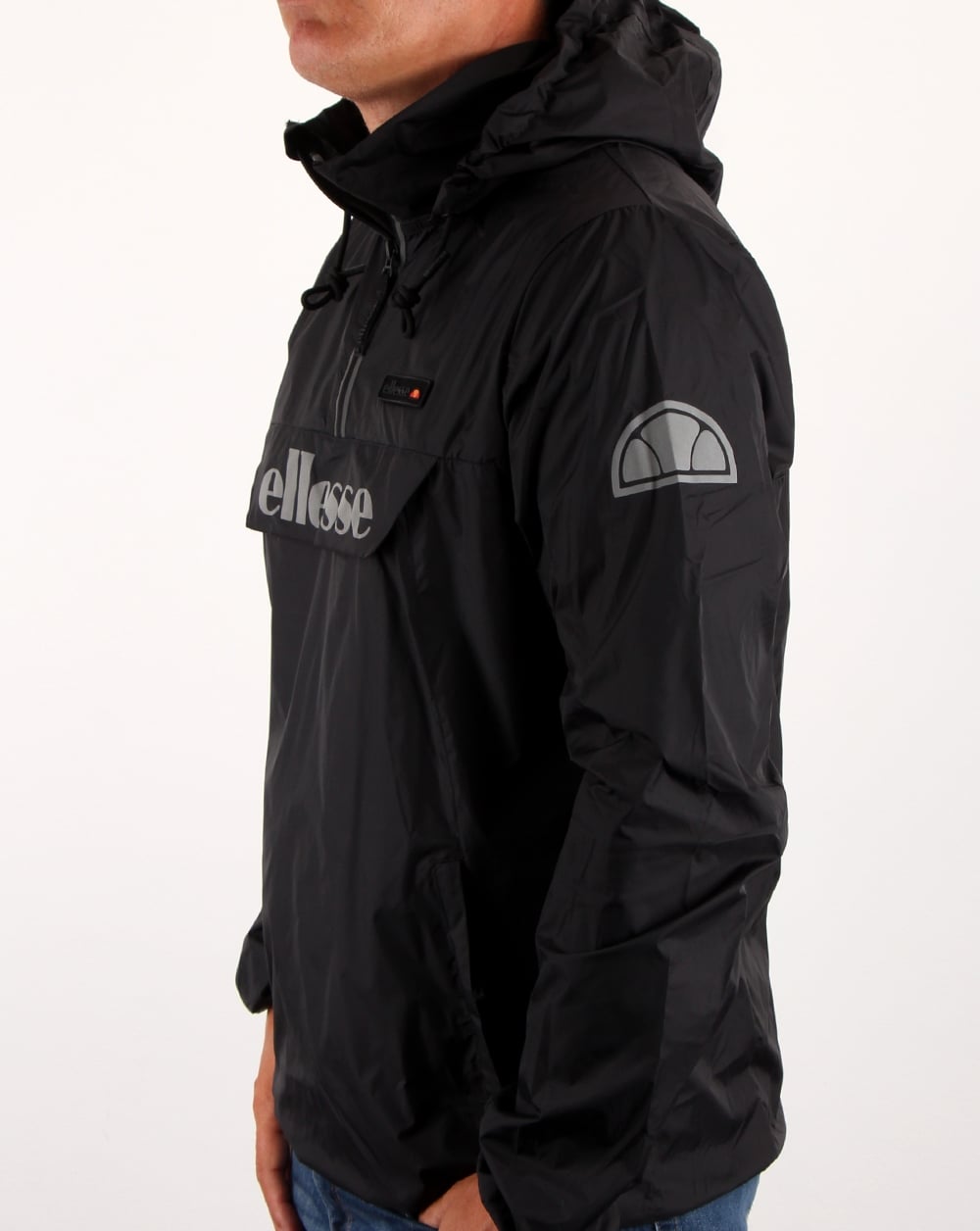 Ellesse – Regenjacke mit Viertelreißverschluss in Schwarz