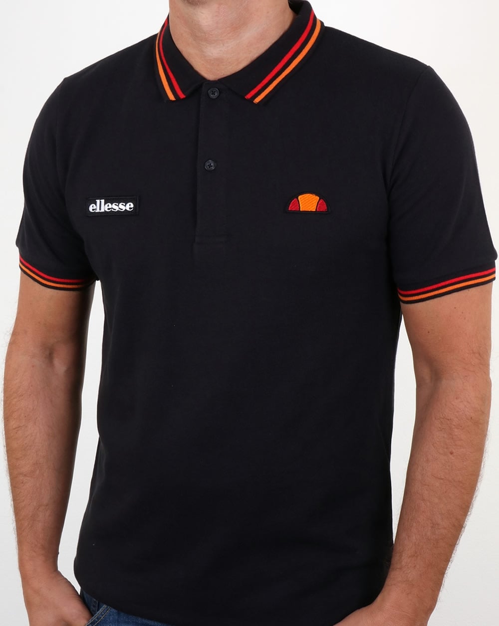 Ellesse – Rimini – Poloshirt mit Zierstreifen in Schwarz