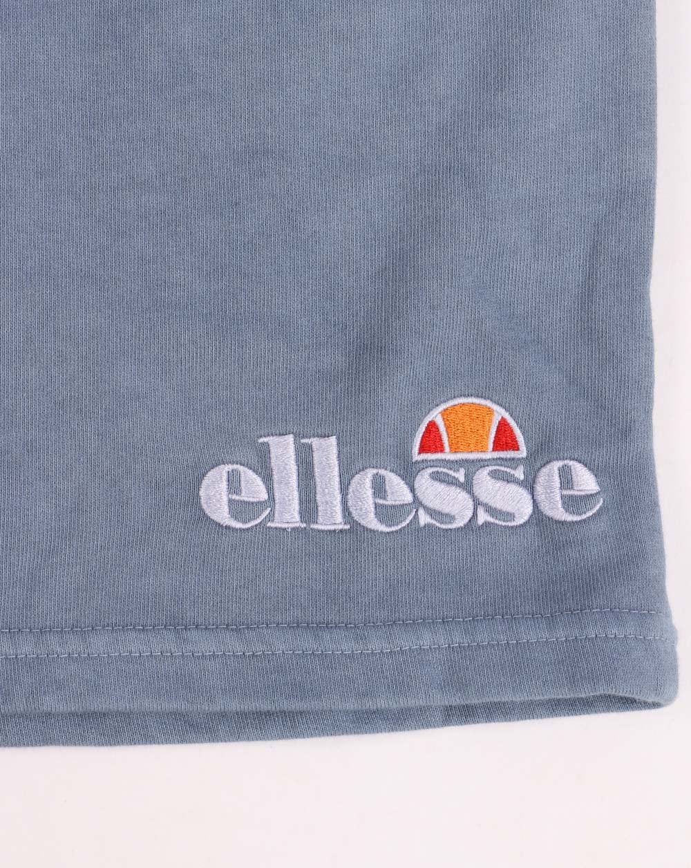 Ellesse – Rubia – Shorts in verblasstem Blau