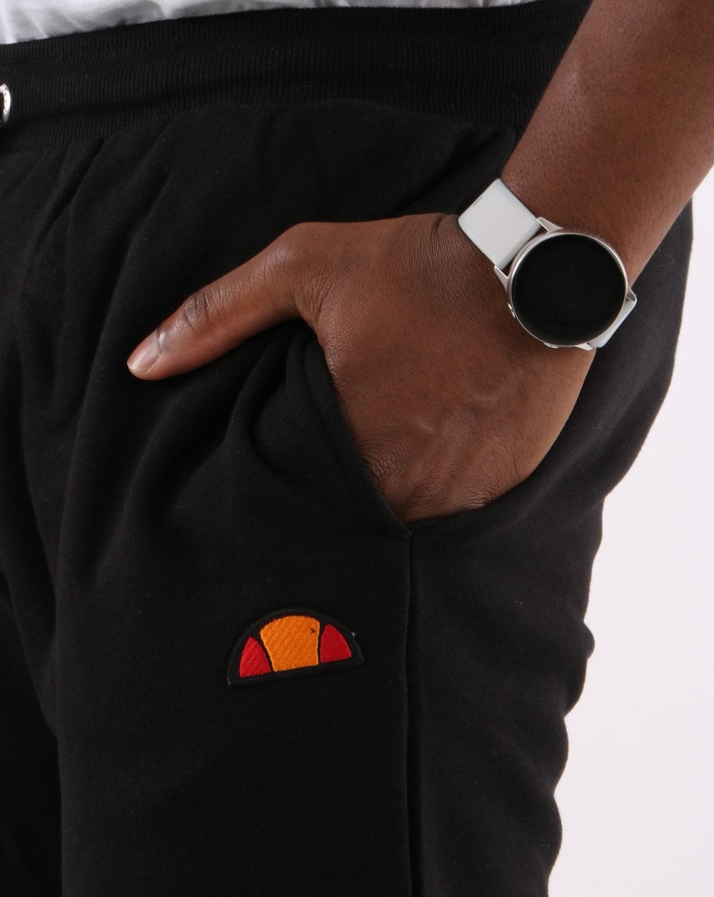 Ellesse – Jogginghose mit Twin-Badge in Schwarz