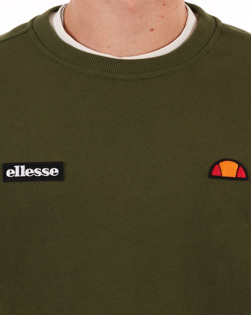 Ellesse – Sweatshirt mit Twin-Badge in Dunkeloliv