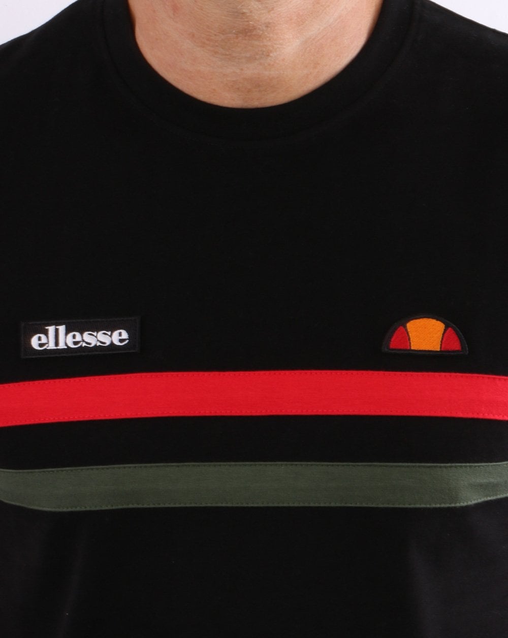 Ellesse – T-Shirt mit zwei Streifen, Schwarz/Rot/Khaki