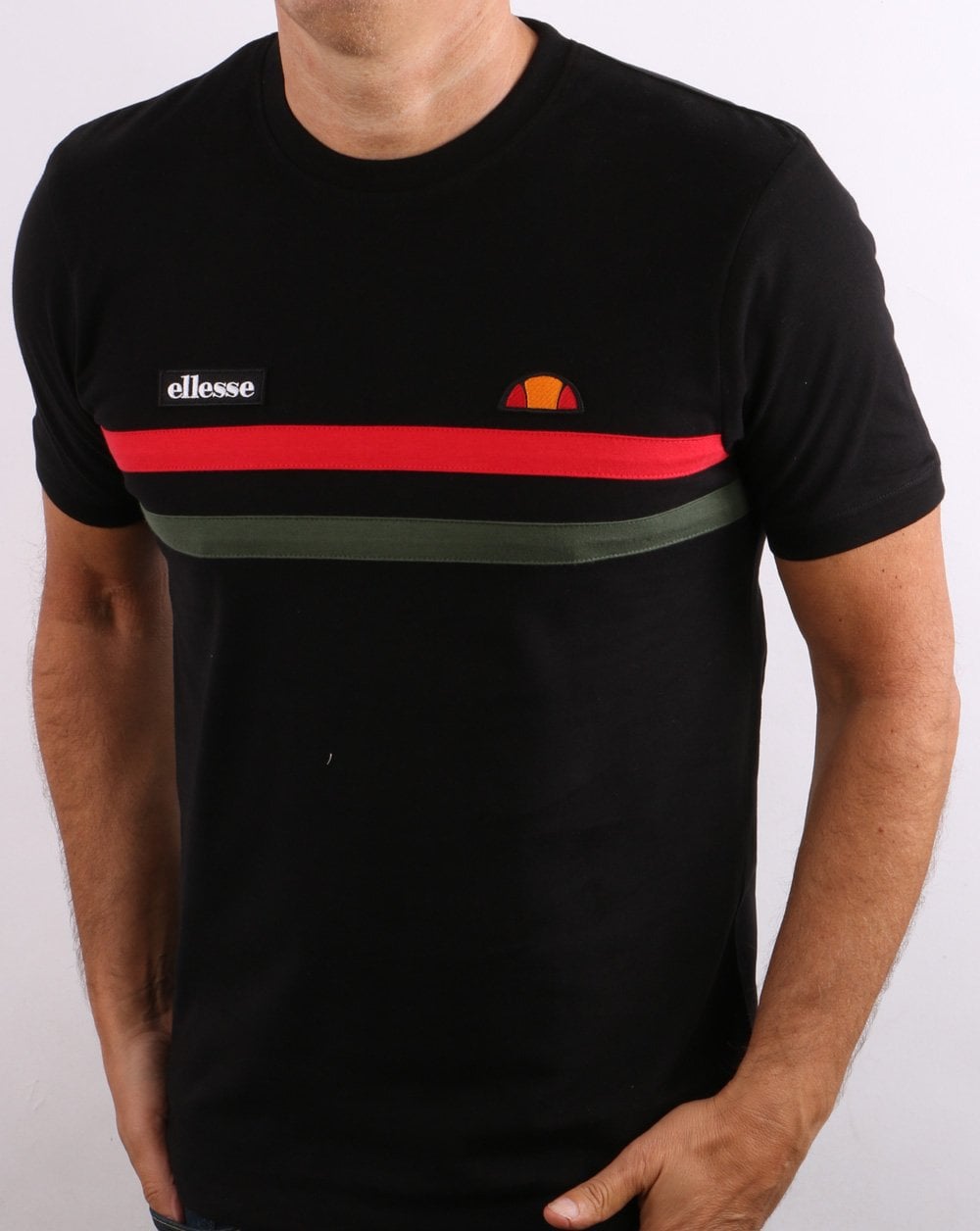 Ellesse – T-Shirt mit zwei Streifen, Schwarz/Rot/Khaki