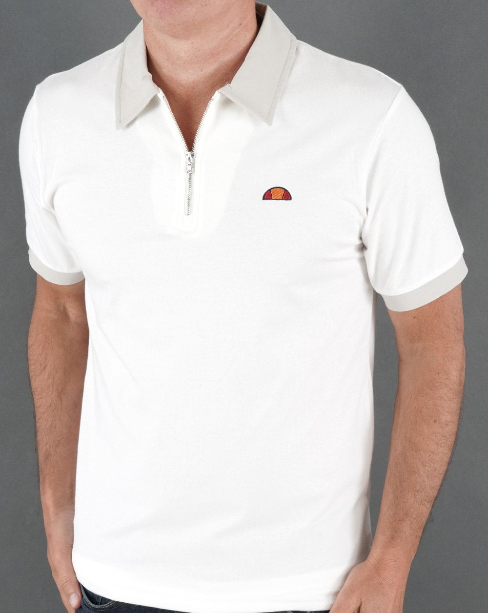 Ellesse – Poloshirt mit Reißverschluss in Creme