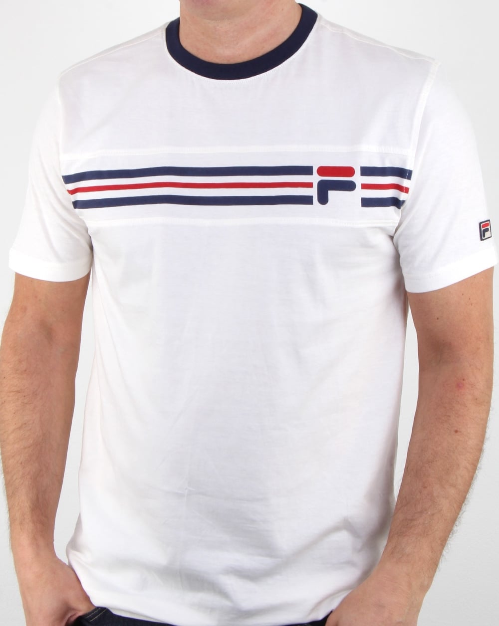 Fila – Vintage – T-Shirt mit Streifen auf der Brust in Off-White